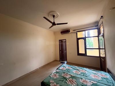 Bedroom Image of 1800 Sq.ft 3 BHK Builder Floor for rent in Kharar Mohali for Rs. 26000