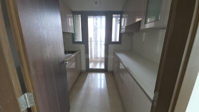 Kitchen Image of 900 Sq.ft 2 BHK Apartment / Flat for rent in Piramal Aranya, Byculla Mumbai for Rs. 125000