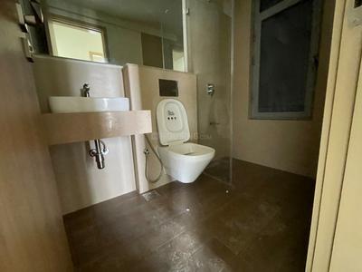 Bathroom Image of 800 Sq.ft 2 BHK Apartment / Flat for rent in Piramal Aranya, Byculla Mumbai for Rs. 130000
