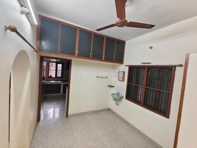 Living Room Image of 1300 Sq.ft 3 BHK Independent House for rent in Valasaravakkam Chennai for Rs. 35000