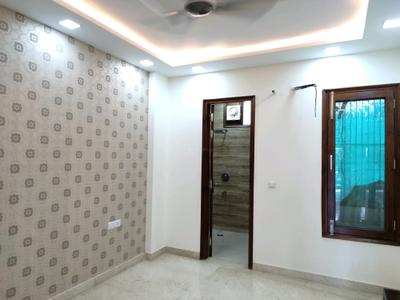 Bedroom Image of 1350 Sq.ft 3 BHK Builder Floor for rent in Pitampura New Delhi for Rs. 43000