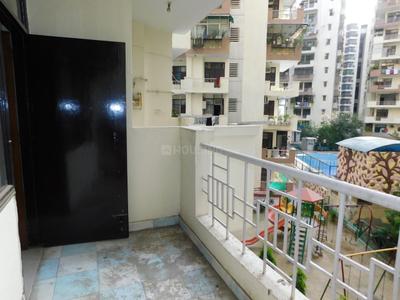 Balcony Image of 1800 Sq.ft 3 BHK Apartment / Flat for sale in Amrapali Royal, Indirapuram Ghaziabad for Rs. 17000000