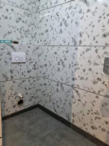 Common Bathroom Image of 810 Sq.ft 3 BHK Apartment / Flat for sale in Dwarka Mor New Delhi for Rs. 6300000