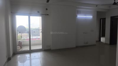 Living Room Image of 1995 Sq.ft 3.5 BHK Apartment / Flat for sale in Gulshan Ikebana, Sector 143 Noida for Rs. 32000000