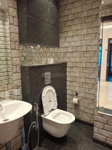 Bathroom Image of 2000 Sq.ft 3.5 BHK Independent House for rent in Sector 35 Chandigarh for Rs. 150000