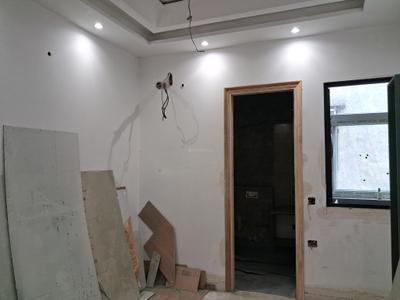 Bedroom Image of 1350 Sq.ft 3 BHK Builder Floor for sale in Paschim Vihar New Delhi for Rs. 27000000