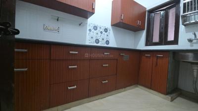 Kitchen Image of 900 Sq.ft 2 BHK Builder Floor for rent in Pitampura New Delhi for Rs. 29000