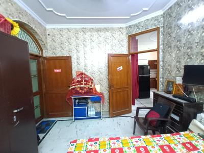 Bedroom Image of 1125 Sq.ft 3 BHK Builder Floor for sale in Vikaspuri New Delhi for Rs. 16000000