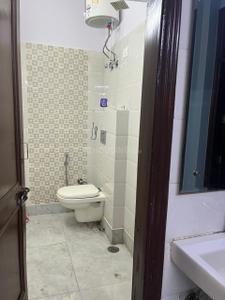 Image of 900 Sq.ft 2 BHK Apartment / Flat for rent in Lajpat Nagar, New Delhi for Rs. 38000