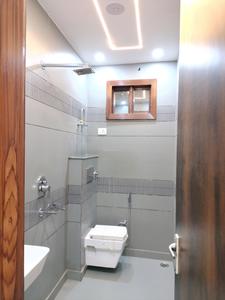 Common Bathroom Image of 765 Sq.ft 3 BHK Builder Floor for sale in Nangli Sakrawati New Delhi for Rs. 6500000