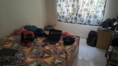 Bedroom Image of 900 Sq.ft 2 BHK Apartment / Flat for rent in Magarpatta Grevillea, Magarpatta City Pune for Rs. 32000