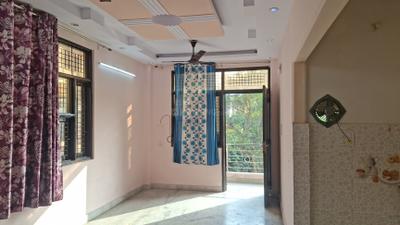 Living Room Image of 550 Sq.ft 1 BHK Builder Floor for rent in Vikaspuri New Delhi for Rs. 14000