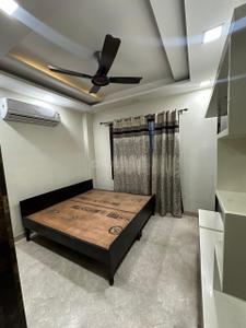 Bedroom Image of 900 Sq.ft 3 BHK Builder Floor for rent in Pitampura New Delhi for Rs. 50000