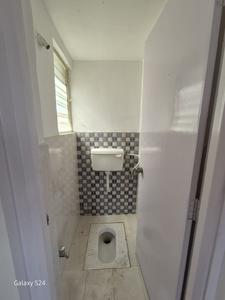 Bathroom Image of 550 Sq.ft 1 BHK Apartment / Flat for sale in Navratna Exotica, Hadapsar Pune for Rs. 3500000