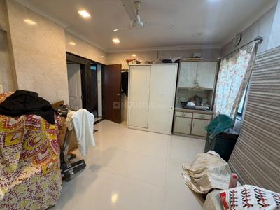 Bedroom Image of 1000 Sq.ft 2 BHK Apartment / Flat for rent in Colaba Mumbai for Rs. 175000
