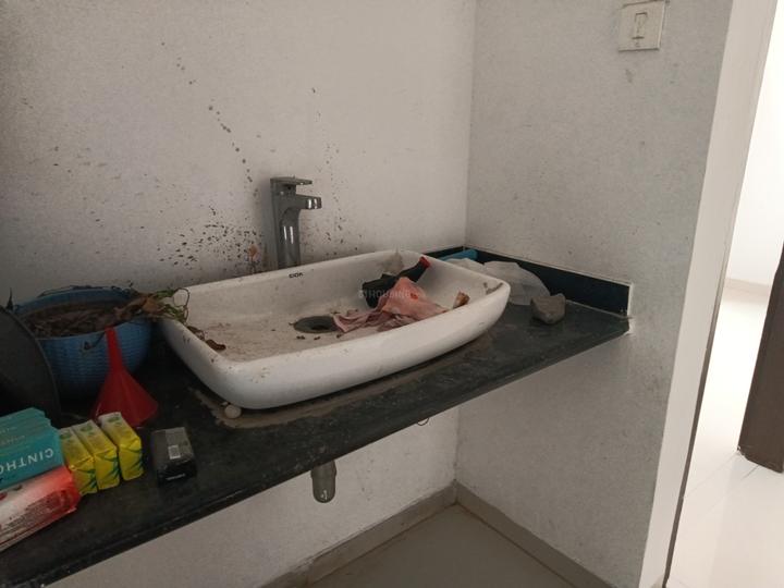 ACME Aureli Main Image 1