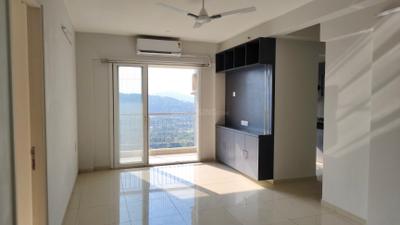 Living Room Image of 1000 Sq.ft 3 BHK Apartment / Flat for rent in Godrej Emerald, Thane West Thane for Rs. 38000