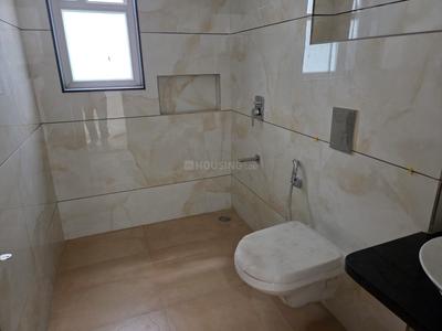Bathroom Image of 2255 Sq.ft 4 BHK Apartment / Flat for sale in Merlin JayShree Vihar, Devendra Nagar Raipur for Rs. 13530000