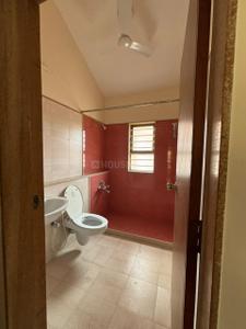 Bathroom Image of 5000 Sq.ft 4 BHK Villa for rent in Saumya Aryaman, Thaltej Ahmedabad for Rs. 140000