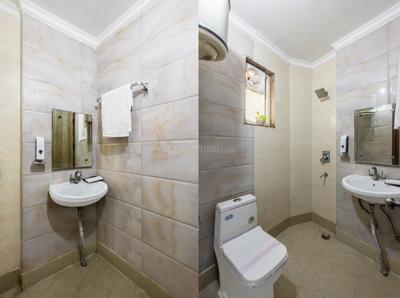 Bathroom Image of Raj palace Pg services in Mahipalpur, New Delhi