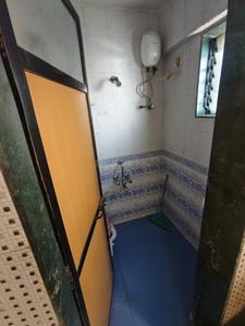 Bathroom Image of 600 Sq.ft 1 BHK Apartment / Flat for rent in Shree Kanchan Janga CHS, Kopar Khairane Navi Mumbai for Rs. 40000
