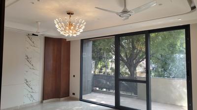 Bedroom Image of 2700 Sq.ft 4 BHK Builder Floor for sale in Kalkaji New Delhi for Rs. 74000000