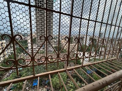 Balcony Image of 670 Sq.ft 1 BHK Apartment / Flat for sale in Tharwani Rosalie, Kalyan West Kalyan for Rs. 4800000