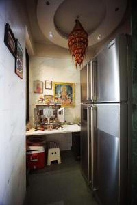 Kitchen Image of 2610 Sq.ft 3 BHK Apartment / Flat for sale in Satellite Ahmedabad for Rs. 26500100