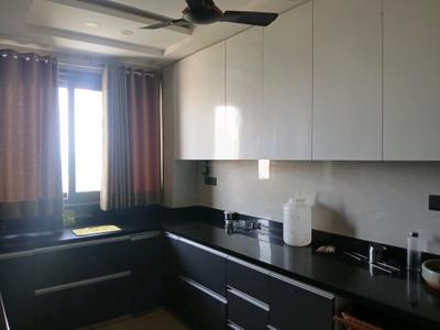 Kitchen Image of 2250 Sq.ft 3 BHK Builder Floor for rent in DLF Alameda, Sector 71 Gurgaon for Rs. 72000