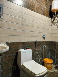 Bathroom Image of 555 Sq.ft 2 BHK Apartment / Flat for rent in Sukher Udaipur for Rs. 6000