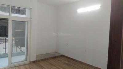 Bedroom Image of 525 Sq.ft 1 BHK Builder Floor for sale in Uniwest Arcade Homes, Sector 102 Noida for Rs. 3500000