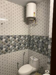 Bathroom Image of 900 Sq.ft 2 BHK Builder Floor for rent in Sector 51 Gurgaon for Rs. 35000