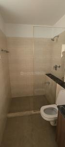 Bathroom Image of 1600 Sq.ft 3 BHK Apartment / Flat for sale in DLF The Primus, Sector 82A Gurgaon for Rs. 28500000