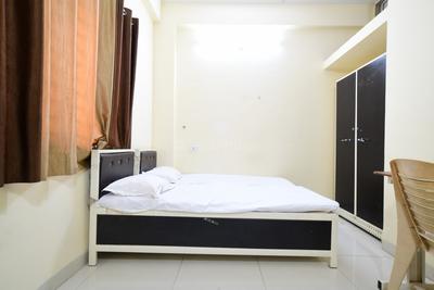 Bedroom Image of Paradise Girls Hostels in Khajrana, Indore