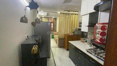 Bedroom Image of 800 Sq.ft 2 BHK Builder Floor for sale in Rajouri Garden New Delhi for Rs. 9000000
