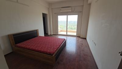 Bedroom Image of 1400 Sq.ft 3.5 BHK Apartment / Flat for rent in Adani Water Lily, Shantigram Ahmedabad for Rs. 73999