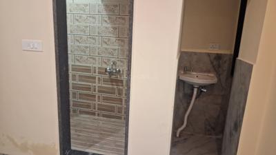 Bathroom Image of 850 Sq.ft 2 BHK Apartment / Flat for rent in Silicon City Sector K, Rau Indore for Rs. 14990