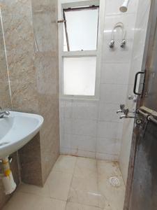 Bathroom Image of 700 Sq.ft 2 BHK Apartment / Flat for rent in Greater GNIDA Lohiya Enclave, Omicron 1A Greater Noida for Rs. 14000