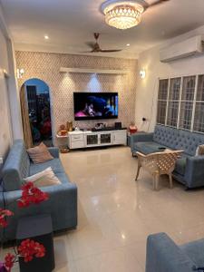 Living Room Image of 2200 Sq.ft 3.5 BHK Builder Floor for rent in Thiruvanmiyur Chennai for Rs. 65000