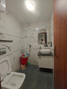 Bathroom Image of 750 Sq.ft 1 RK Builder Floor for rent in Shalimar Bagh New Delhi for Rs. 18000