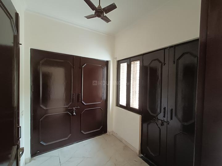 Varun farms Rajpur near South Asian University Delhi Bedroom 1