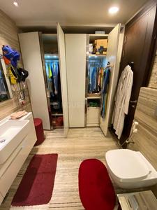 Bathroom Image of 4000 Sq.ft 4 BHK Builder Floor for sale in Maharani Bagh New Delhi for Rs. 140000000