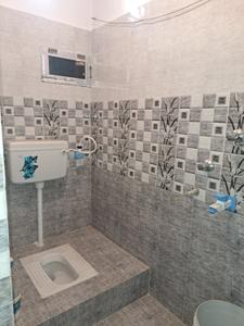 Bathroom Image of 1200 Sq.ft 2 BHK Builder Floor for rent in Lakshmi Narayan Nagar Muzaffarpur for Rs. 7500