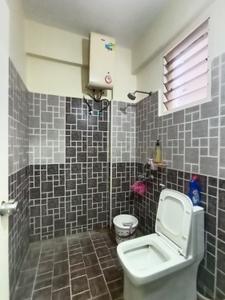 Bathroom Image of 300 Sq.ft 1 RK Apartment / Flat for rent in Madhapur Hyderabad for Rs. 17000
