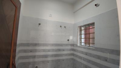 Bathroom Image of 700 Sq.ft 1 BHK Builder Floor for rent in Bommanahalli Bengaluru for Rs. 20000
