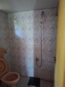 Bathroom Image of 750 Sq.ft 2 BHK Builder Floor for rent in Thurakkal Manjeri for Rs. 18000