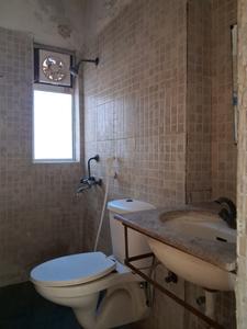 Common Bathroom Image of 820 Sq.ft 2 BHK Apartment / Flat for sale in Paras Tierea, Sector 137 Noida for Rs. 7100000