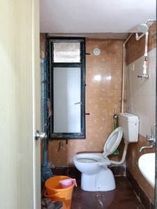 Common Bathroom Image of 1000 Sq.ft 2 BHK Apartment / Flat for rent in Sheth Zuri, Thane West Thane for Rs. 40000