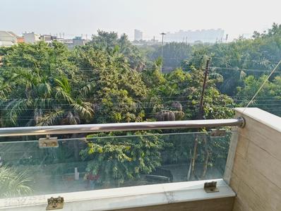 Balcony Image of 1500 Sq.ft 3 BHK Builder Floor for rent in Sector 52 Noida for Rs. 50000