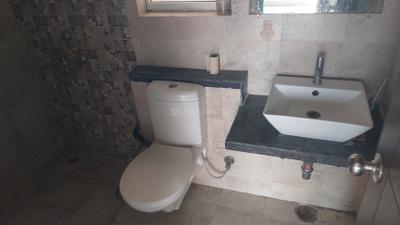 Image of 1390 Sq.ft 2.5 BHK Apartment / Flat for rent in Mahagun Mirabella, Sector 79, Noida for Rs. 40000